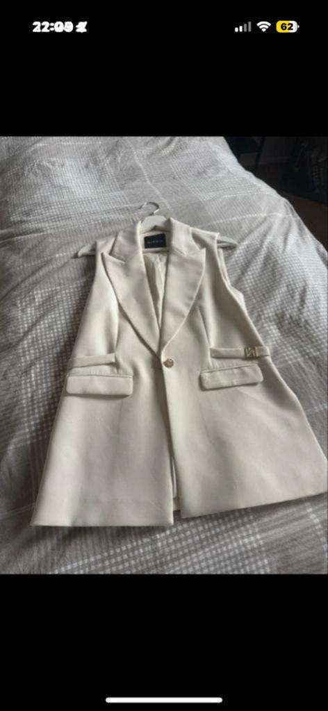 Elegante beige mouwloze blazer, Kleding | Dames, Jasjes, Kostuums en Pakken, Ophalen of Verzenden, Zo goed als nieuw, Beige