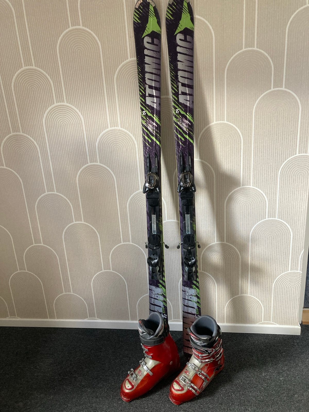 Atomic Blackeye Ti ski's 181cm en gratis skischoen 30.5, Ophalen, Atomic, Skiën, Ski's