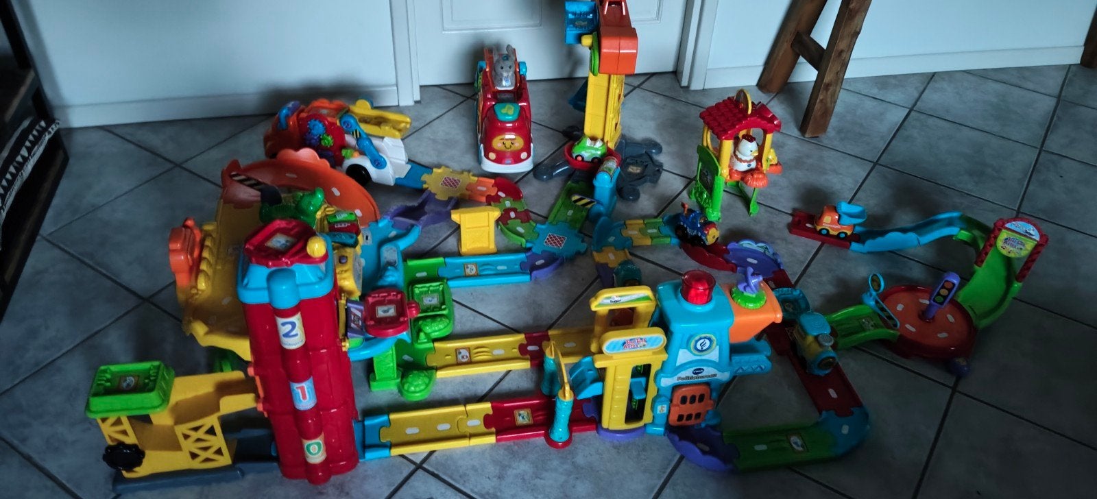 garage en toet-toet auto,s, Ophalen, Zo goed als nieuw, Overige merken