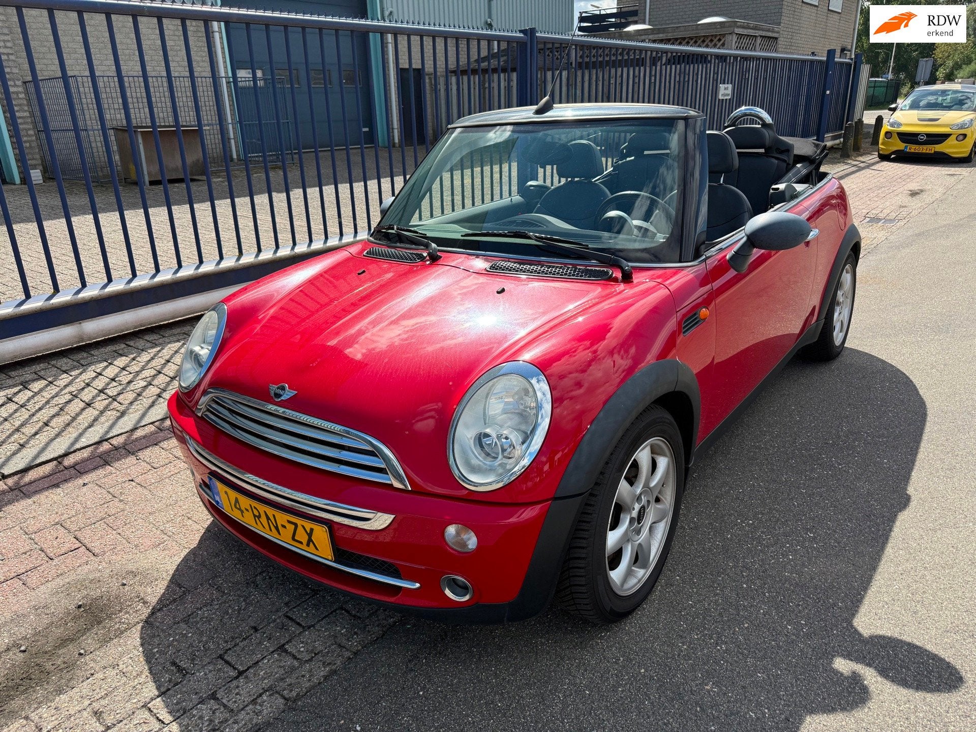 Mini Cabrio 1.6 One Cabrio*LEER*2e EIG*INRUIL AANBIEDING, Auto's, Gebruikt, Zwart, 4 cilinders, Cabriolet