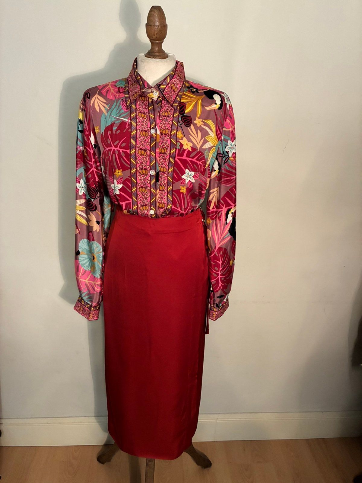 TED BAKER ROK MIDI ROOD, Kleding | Dames, Rokken, Maat 38/40 (M), Verzenden, Zo goed als nieuw, Rood