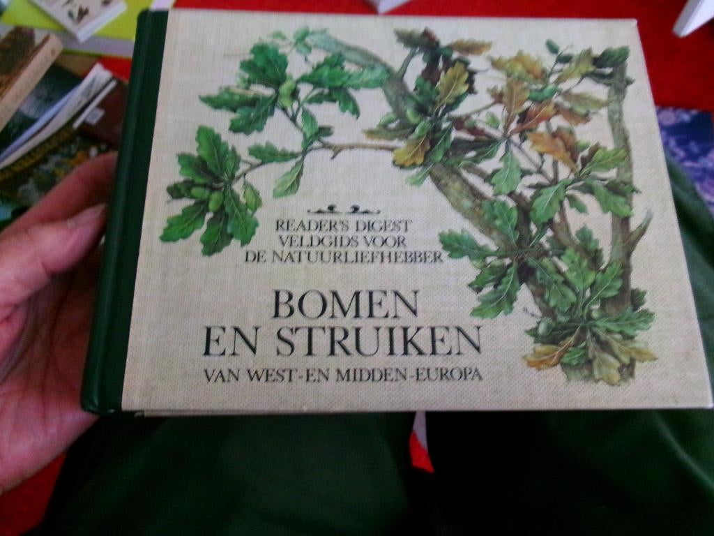 BOMEN en STRUIKEN gids, Boeken, Ophalen of Verzenden, Zo goed als nieuw, Natuur algemeen