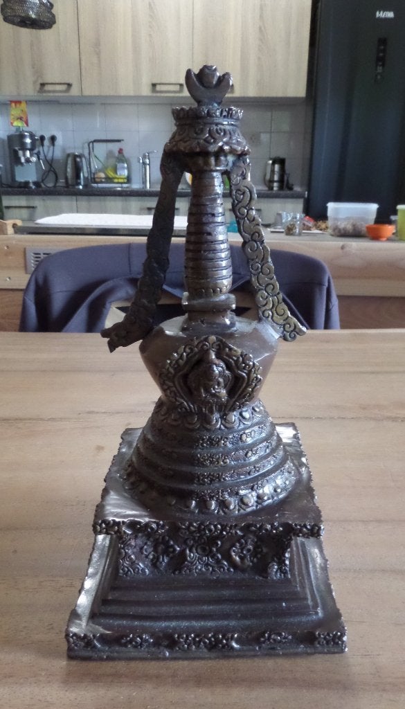Stupa brons China hoog 28 cm., Bruin, Reliëf, Ophalen of Verzenden, Brons