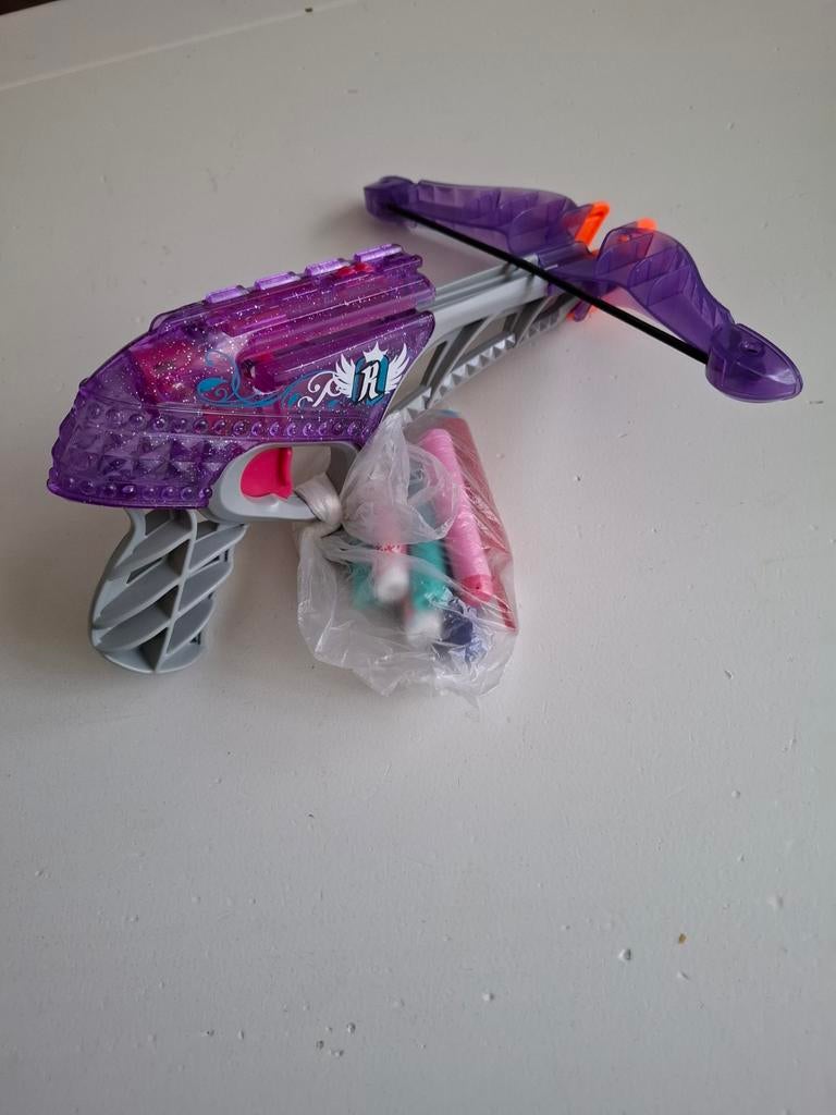 Nerf Rebelle Heartbreaker Bow met pijlen, Ophalen of Verzenden, Gebruikt, Jongen of Meisje