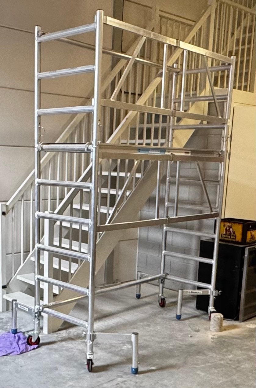 Alumex kamersteiger 4m + steunvoetjes, Doe-het-zelf en Verbouw, Ophalen, Zo goed als nieuw, Rolsteiger of Kamersteiger, 5 meter of hoger
