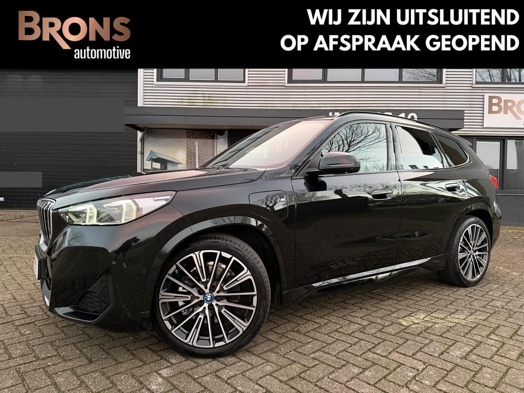 BMW X1 xDrive30e 20 inc l Pano l Zeer luxe l Hybrid, Auto's, Euro 6, 16 kWh, Plug-in hybride, Bedrijf
