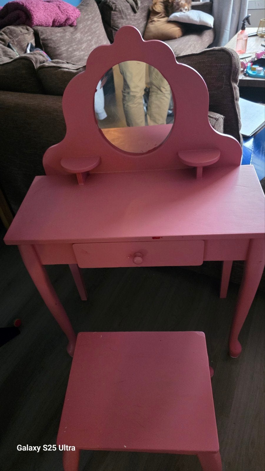 Roze kaptafel met spiegel en krukje, Ophalen, Gebruikt, Tafel