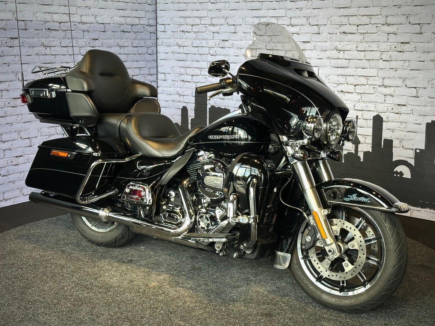 Harley-Davidson FLHTK ULTRA LIMITED (bj 2014), Motoren, Laan van Vredenoord 33
2289 DA  RIJSWIJK, NL, Meer dan 35 kW, Toermotor