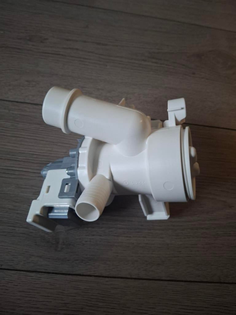 Nieuwe Afvoerpomp Wasmachine.       Hanyu B20-6A01 / 9010871, Ophalen of Verzenden, Nieuw