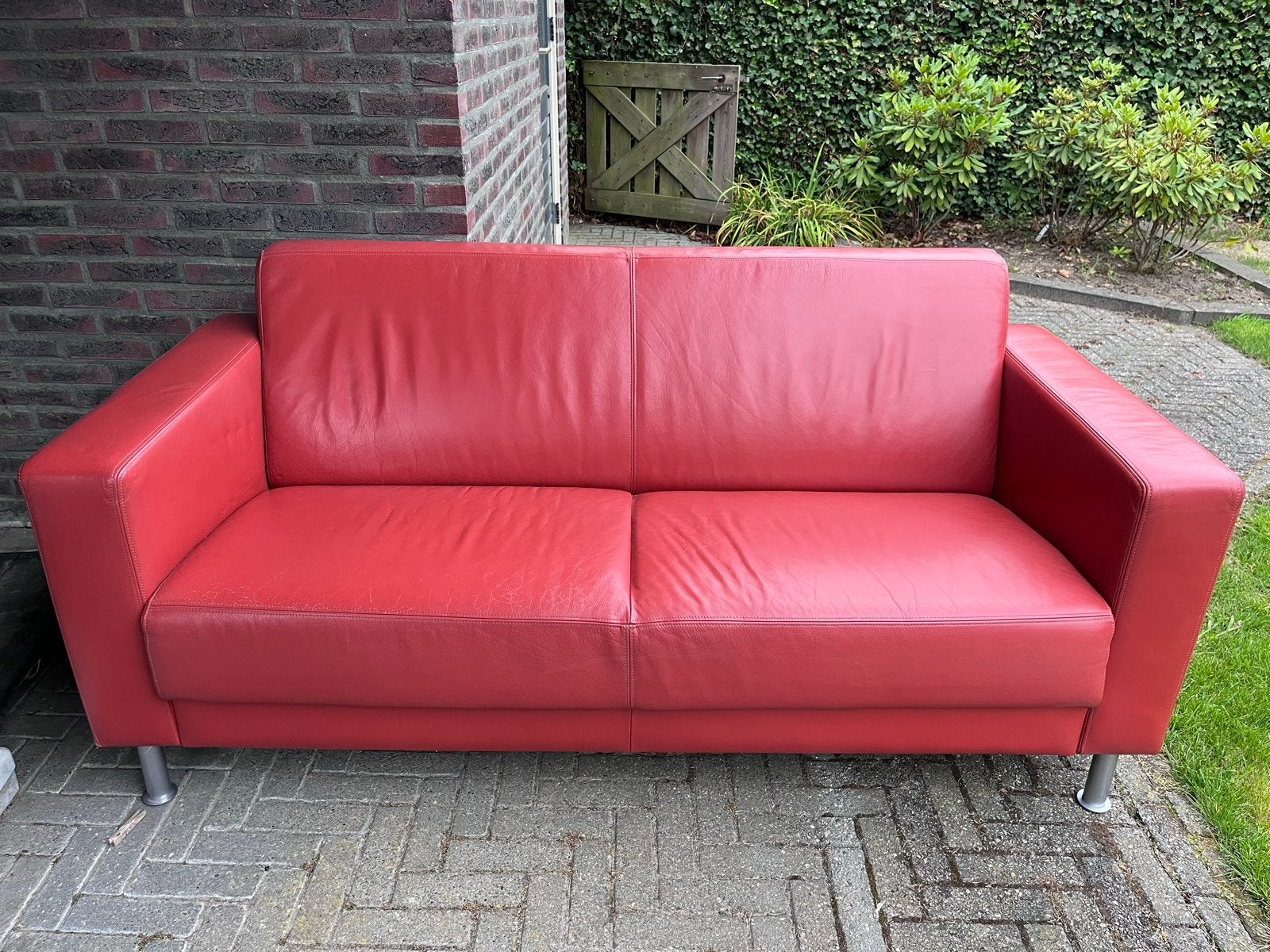 Comfortabele rode leren tweepersoonsbank, Ophalen, Gebruikt, Tweepersoons, 200 tot 250 cm