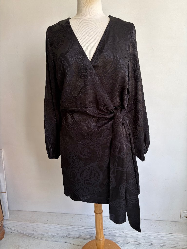 never fully dressed wikkeljurk zwart maat 40, Maat 38/40 (M), Zwart, Nieuw, Knielengte