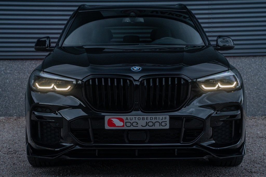 BMW X5 xDrive45e 394PK M-Sport | Pano | Trekhaak | 22" | Aer, Auto's, 12 maanden, Gebruikt, 394 pk, Zwart
