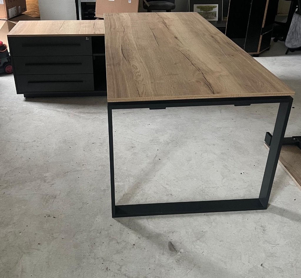 Directiebureau eikenhoutlook - 2 stuks beschikbaar, Huis en Inrichting, Ophalen, Hoekbureau, Zo goed als nieuw, 200 cm