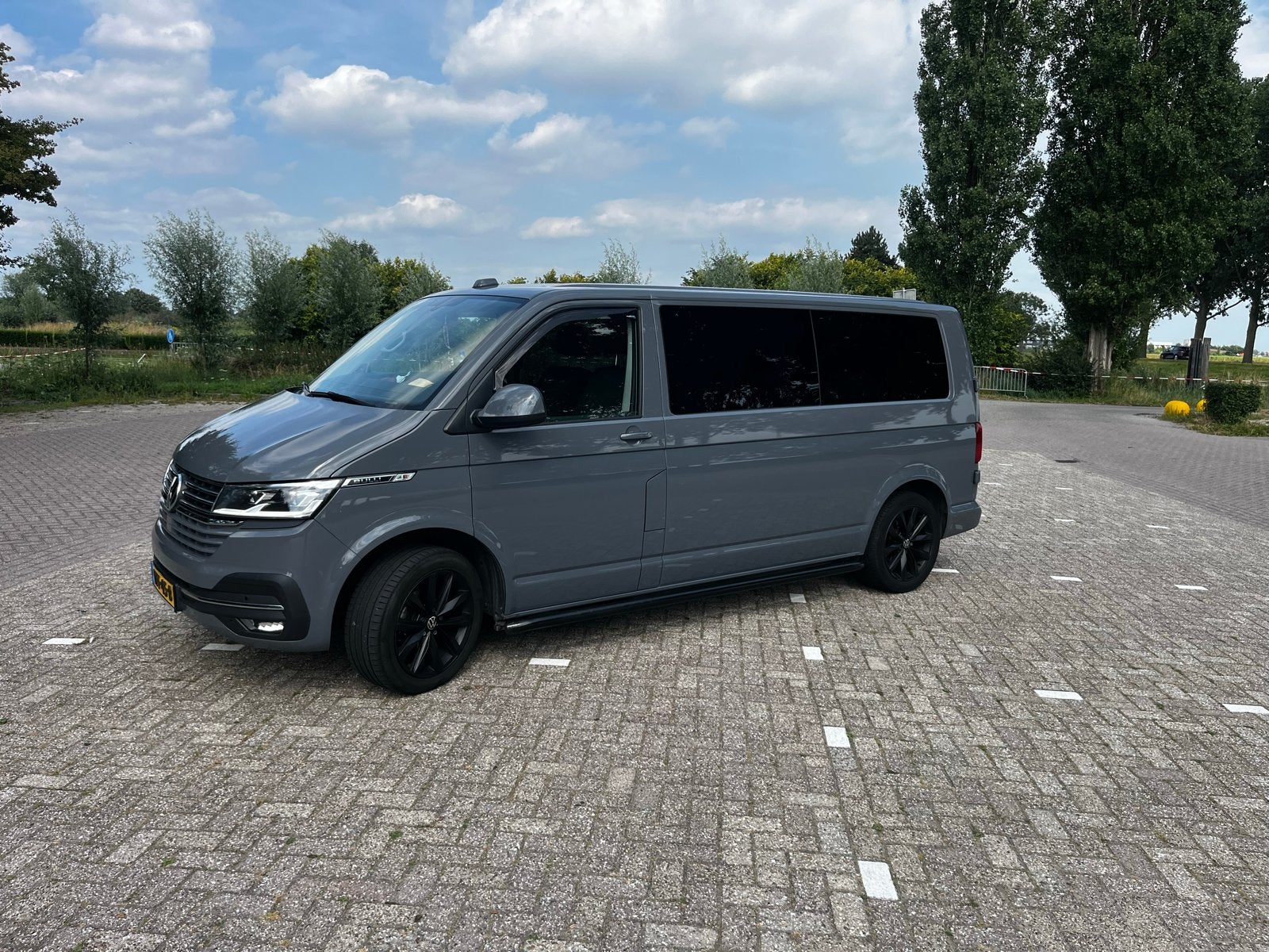 Volkswagen 6.1 Bulli Transporter 2020 Grijs, Euro 5, Stof, 4 cilinders, Volkswagen