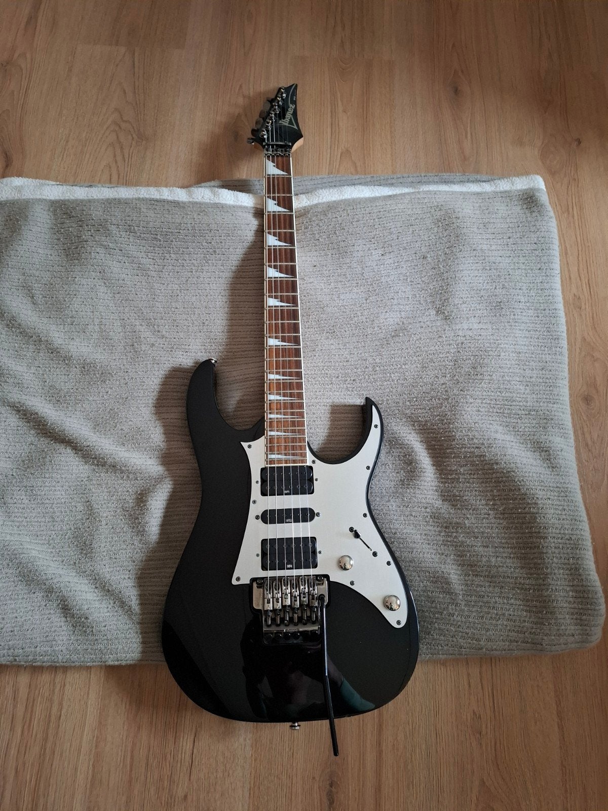 Ibanez RG350EX, Ophalen, Zo goed als nieuw, Solid body, Ibanez