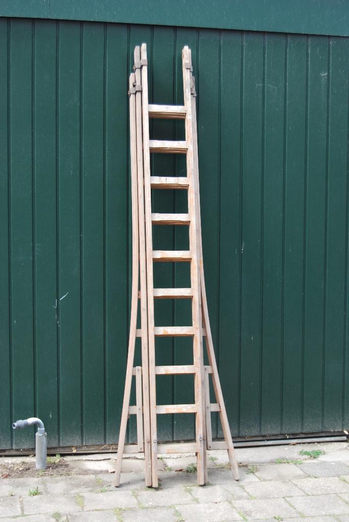 Houten ladder. Gratis., Doe-het-zelf en Verbouw, Ladders en Trappen, Ophalen, Gebruikt, Ladder, Opvouwbaar of Inschuifbaar