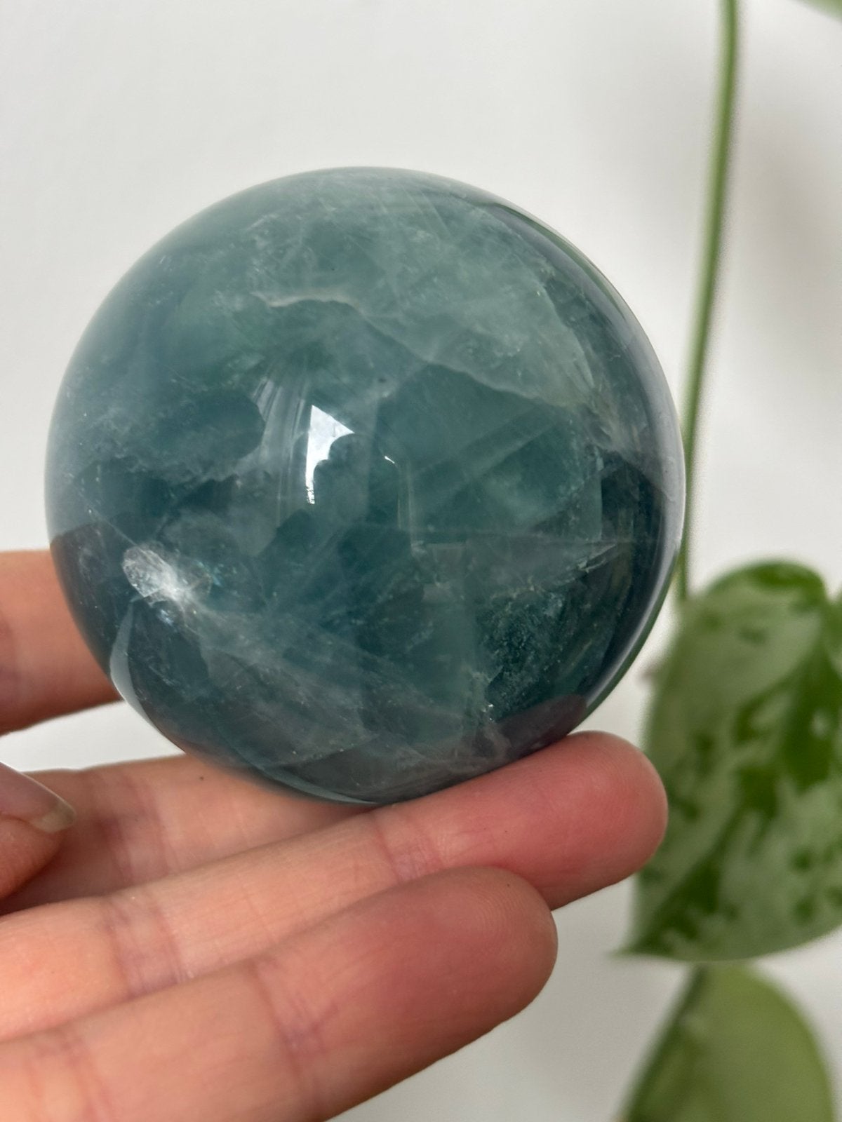 Blauwe fluoriet bol 55 mm, Ophalen of Verzenden, Mineraal