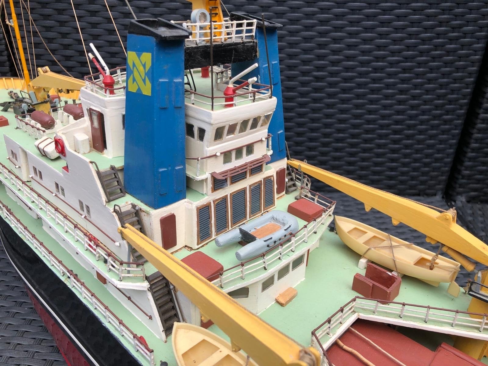Boot SMIT ROTTERDAM - Model voor de liefhebber (1 meter), Hobby en Vrije tijd, Ophalen of Verzenden, Gebruikt, Groter dan 1:32