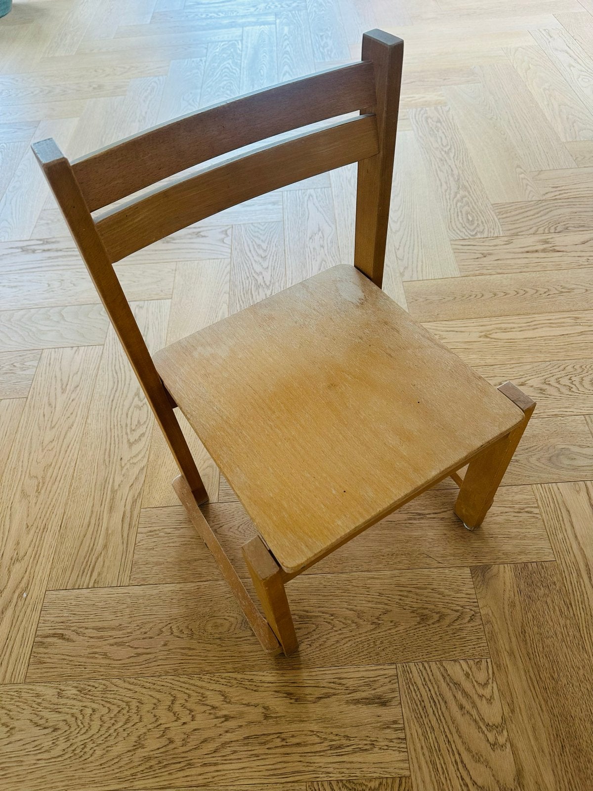 Schattig houten kinderstoeltje, Ophalen, Gebruikt, Overige typen