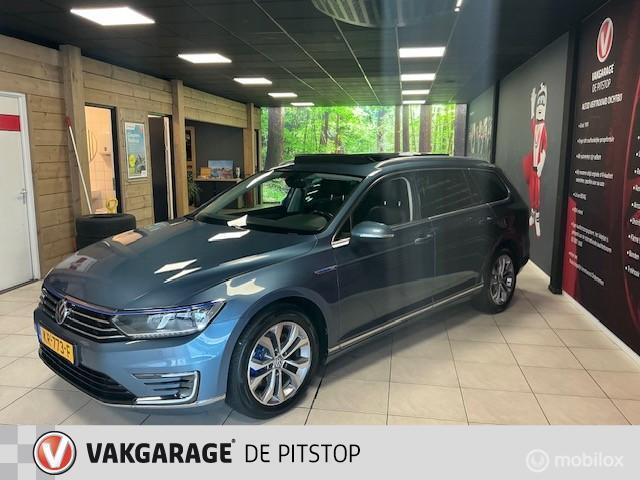 Volkswagen Passat Variant 1.4 TSI GTE Highline, Auto's, Gebruikt, 4 cilinders, Blauw, Adaptive Cruise Control