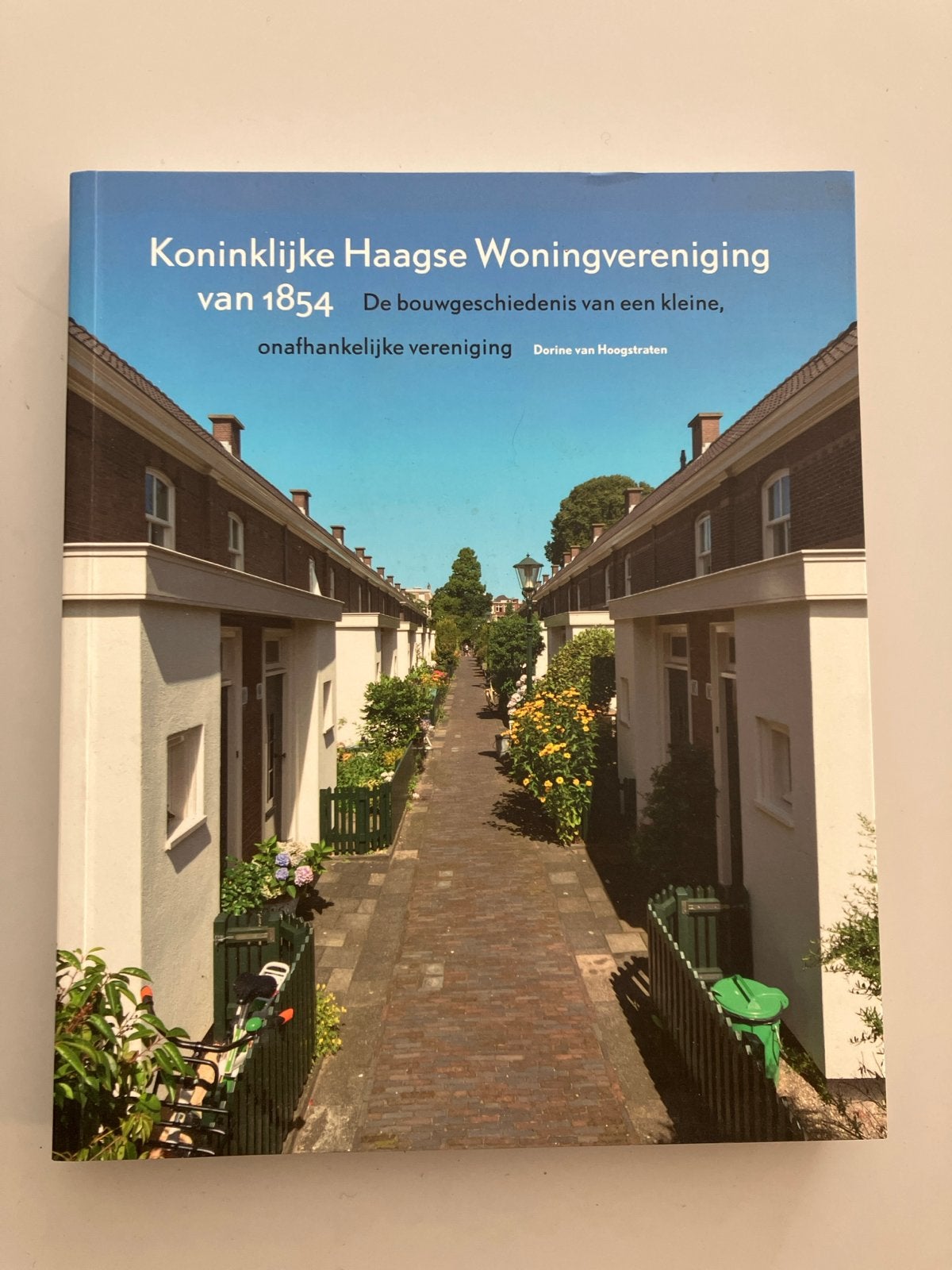 Koninklijke Haagse Woningvereniging van 1854 - Boek, Ophalen, 20e eeuw of later, Zo goed als nieuw