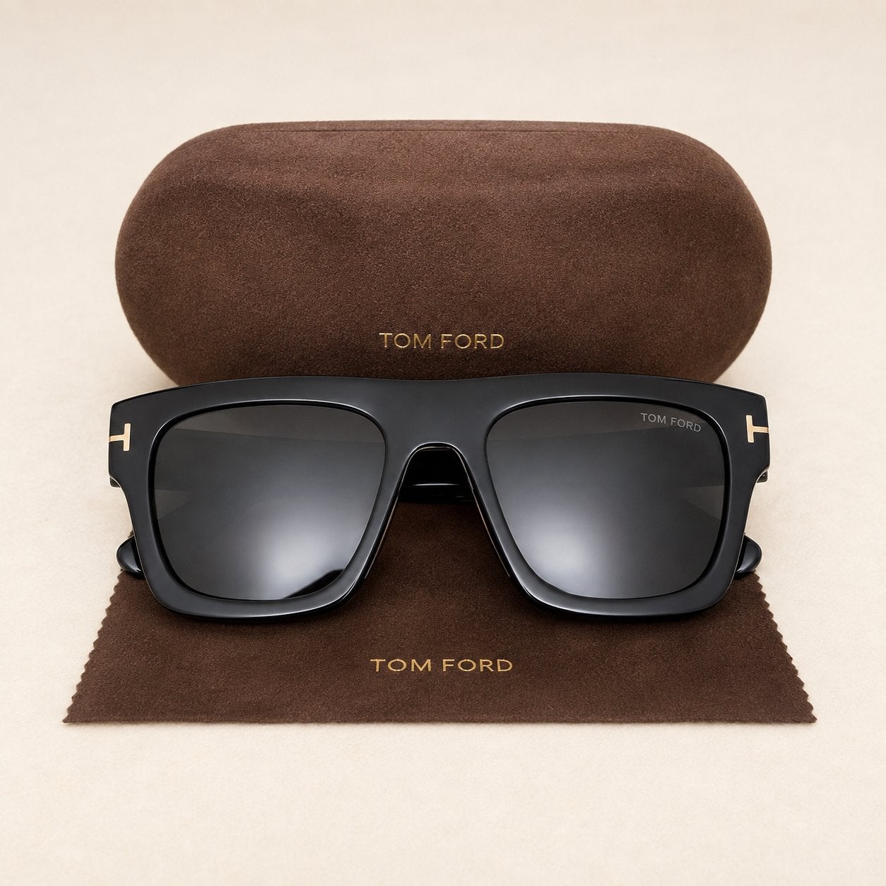Tom Ford zonnebril unisex!, Sieraden, Tassen en Uiterlijk, Overige merken, Zonnebril, Zwart, Ophalen of Verzenden
