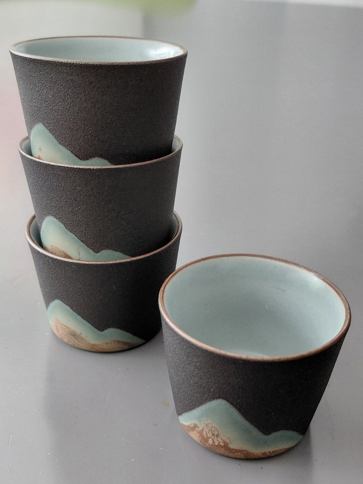 Set van 4 handgemaakte Japanse keramische kopjes, Antiek en Kunst, Antiek | Keramiek en Aardewerk, Ophalen of Verzenden