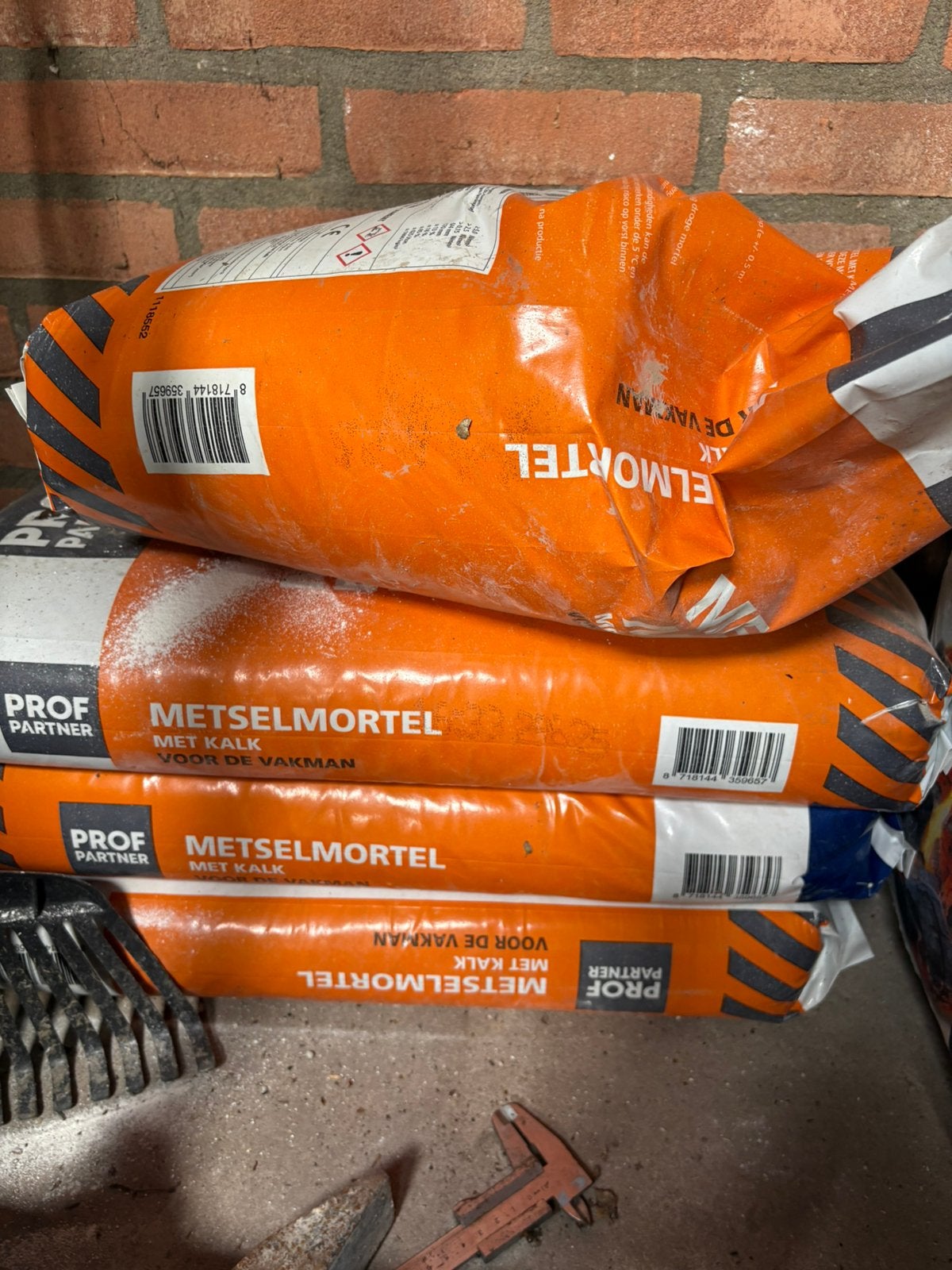Metselmortel,  metselmortel met kalk,  metselen, Ophalen, Zo goed als nieuw, Overige typen