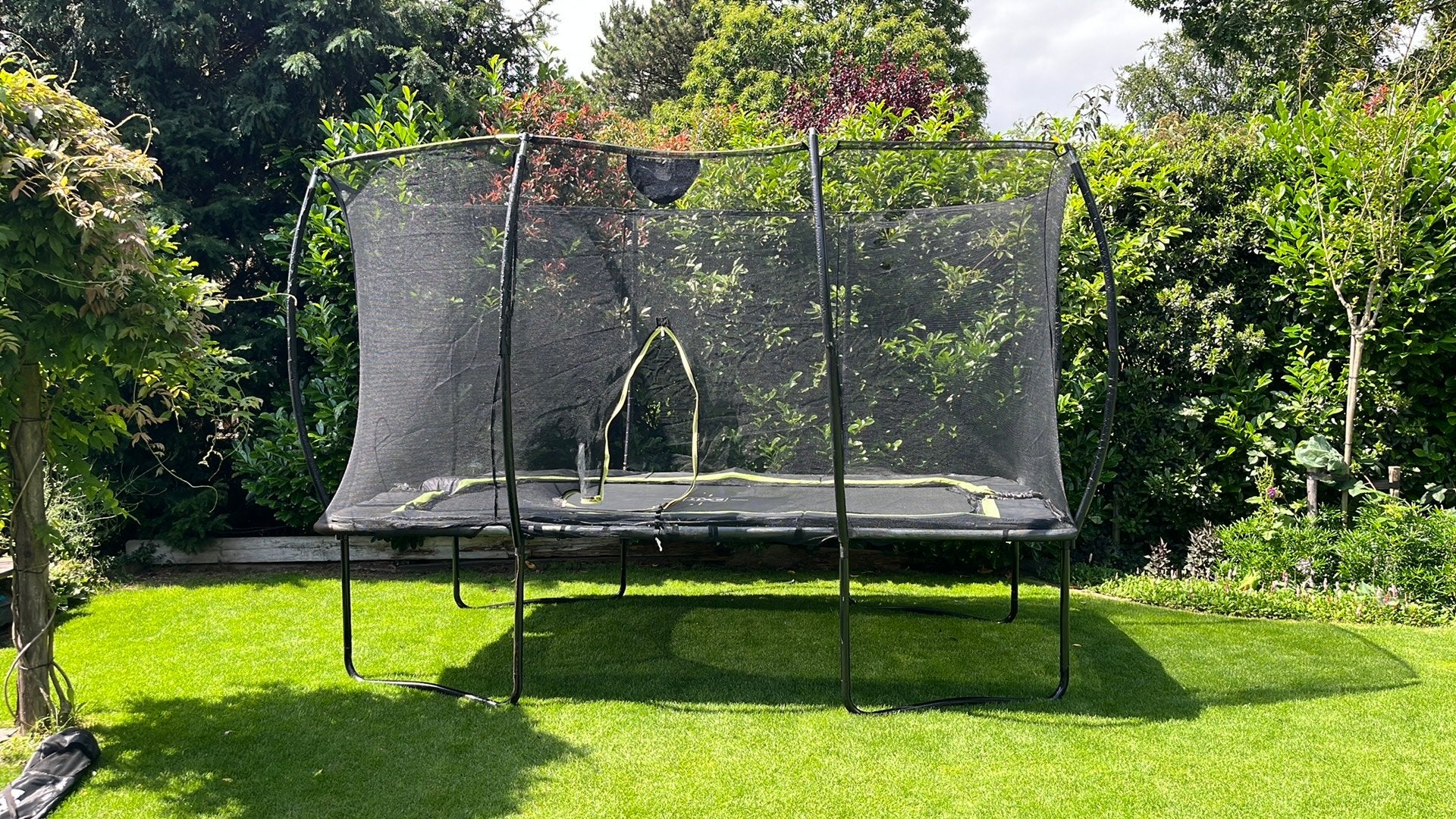 Grote trampoline (360 x 230 cm), Ophalen, Gebruikt