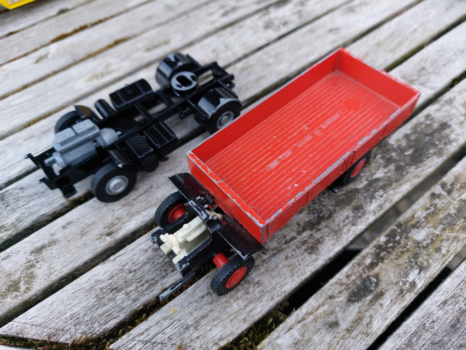 Lion Car Holland 2x DAF Truck Chassis met Bak en Onderdelen, Ophalen of Verzenden