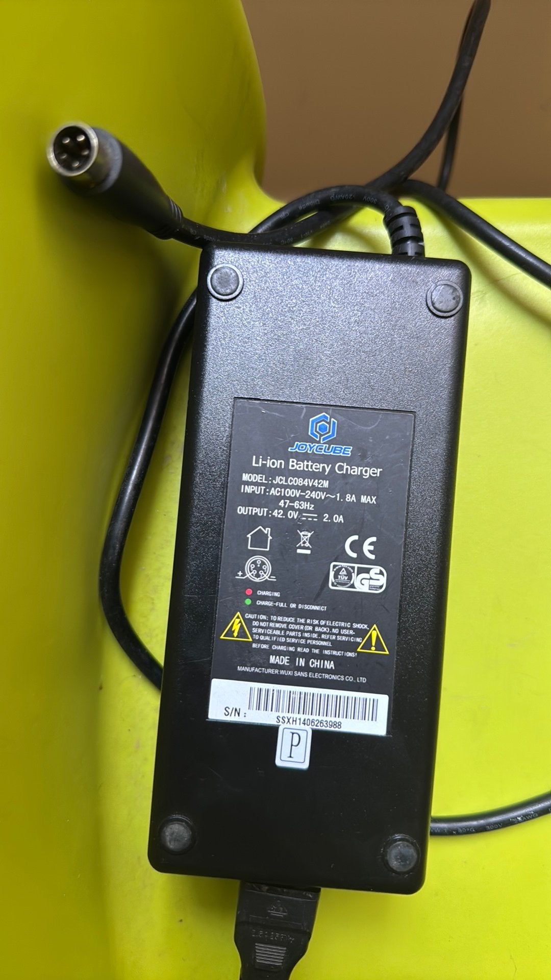 Koygube Li-ion Batteriy Charger, Fietsen en Brommers, Fietsaccessoires | Fietsaccu's, Ophalen of Verzenden, Zo goed als nieuw
