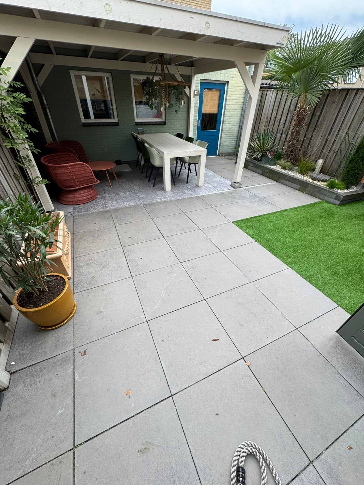 Bestrating + kunstgras gratis ophalen, Ophalen, Gebruikt, 10 m² of meer, Beton