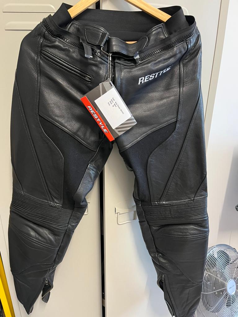 Restyle King leren motorbroek mt 30 (valt als 32) NIEUW, Ophalen of Verzenden, Heren, Broek | leer