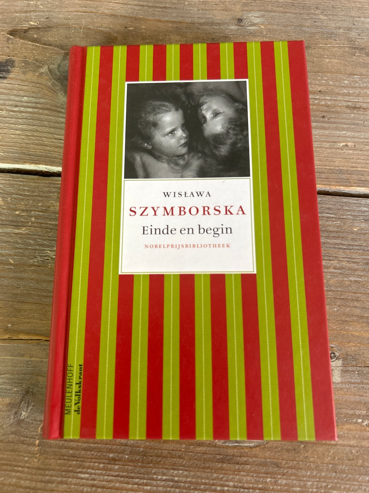Wislawa Szymborska - Einde en begin (Gebonden), Boeken, Ophalen of Verzenden, Gelezen, Eén auteur