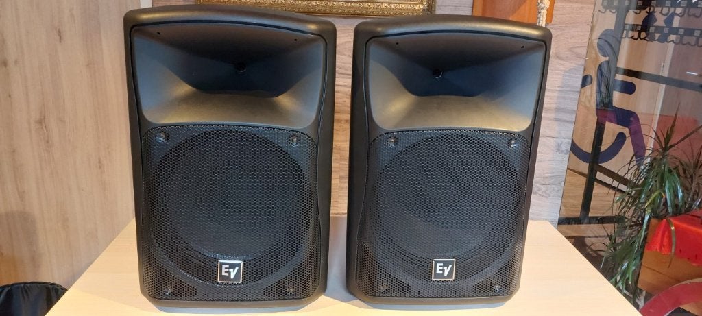 Electrovoice ZX4  15 inch speakerset