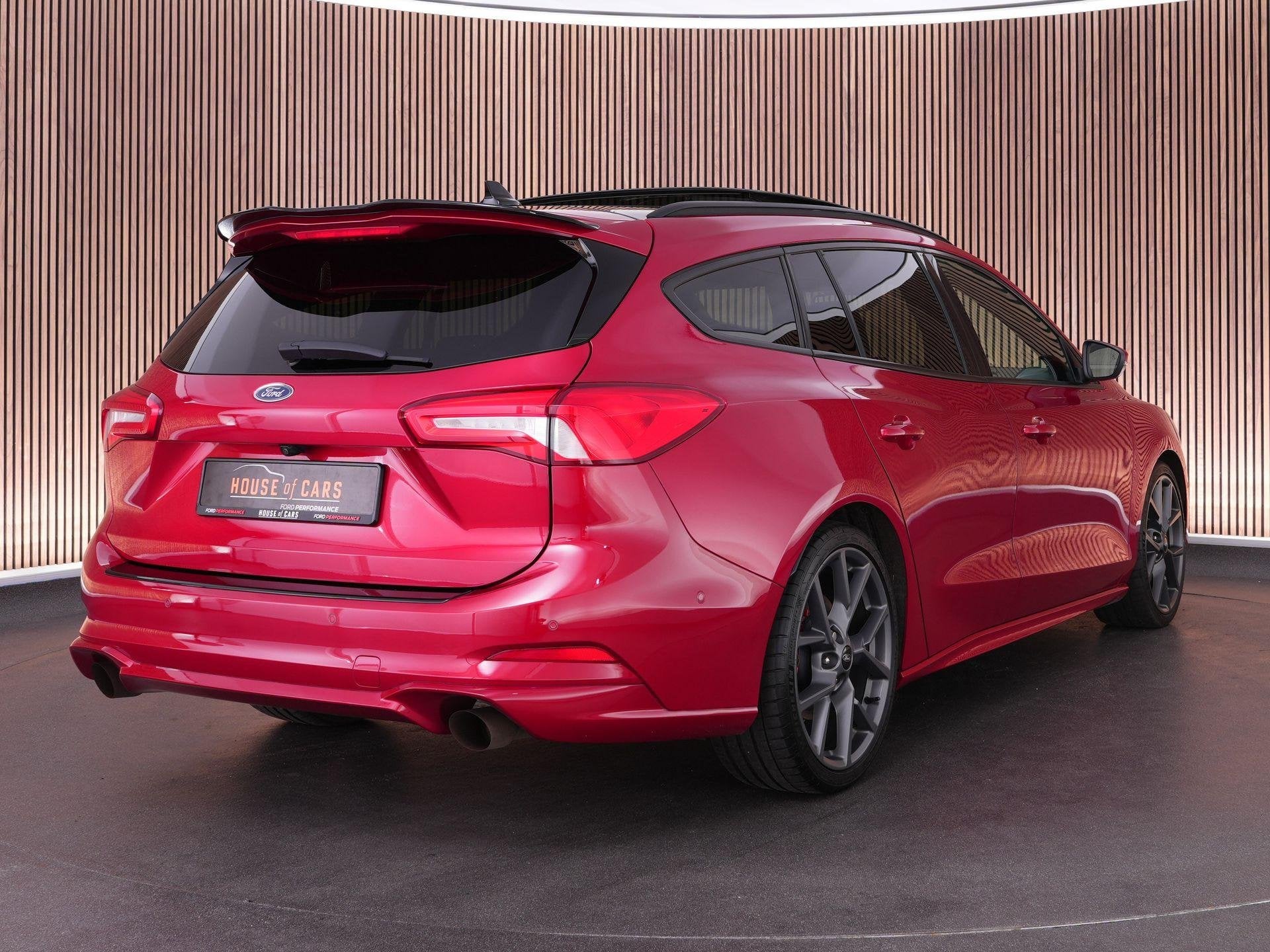 Ford Focus Wagon ST-3 AUTOMAAT 2.3 280pk PERFORMANCE PACK |t, Automatische klimaatregeling, Gebruikt, 4 cilinders, Leder en Stof
