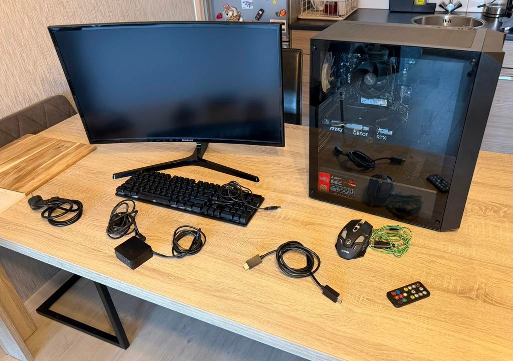 Plug & play Gaming setup (alleen de pc kan ook), Spelcomputers en Games, Games | Pc, Ophalen, Online, Overige genres, 1 speler