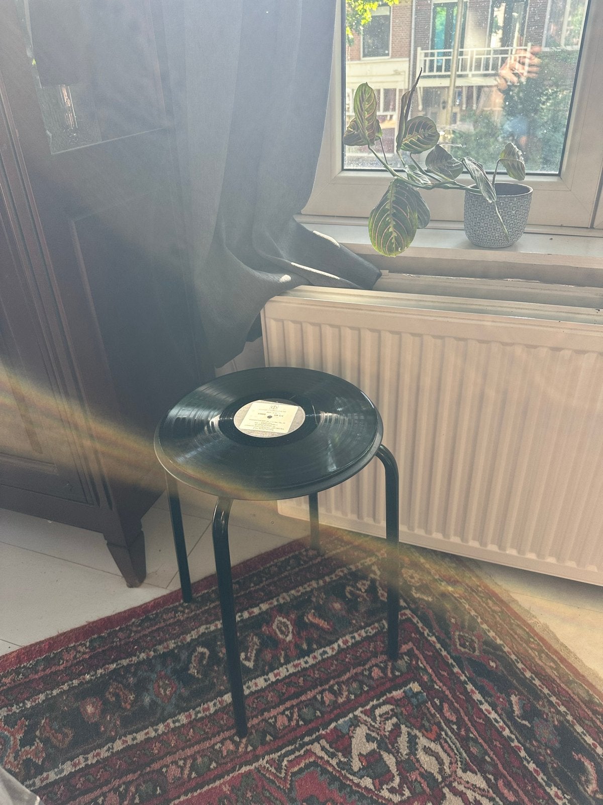 Unieke handgemaakte kruk met vinylplaat zitting, Drie, Zwart, Nieuw, Ophalen of Verzenden
