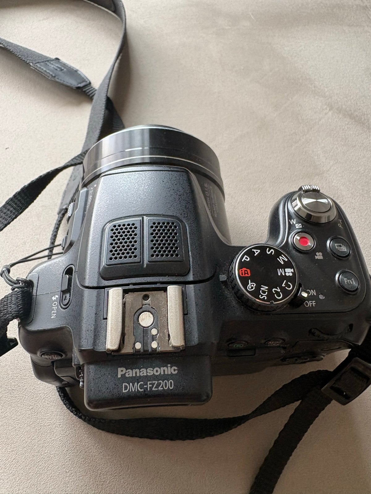 Panasonic Lumix DMC-FZ200 Bridgecamera met F2.8 lens, Audio, Tv en Foto, Fotocamera's Digitaal, Ophalen, Gebruikt, Panasonic, Beeldstabilisatie