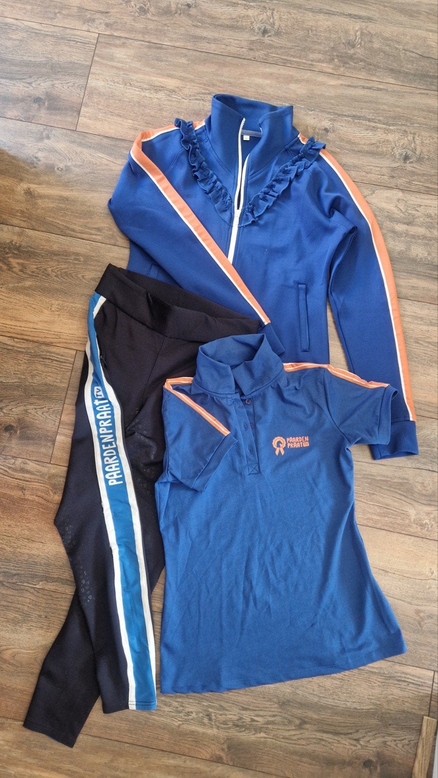 Paardenpraat TV kleding set - Maat M/L, Ophalen of Verzenden, Zo goed als nieuw, Dressuur, Overige typen