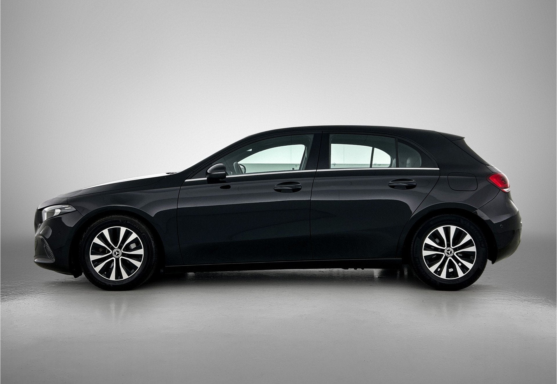 Mercedes-Benz A-Klasse 180 Business Solution | Ledkoplampen, Auto's, Voorwielaandrijving, 12 maanden, 136 pk, Gebruikt