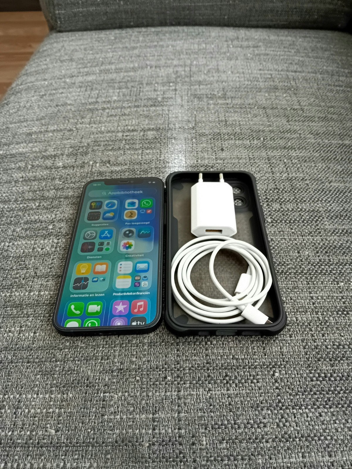 Foto 4 van IPhone  12