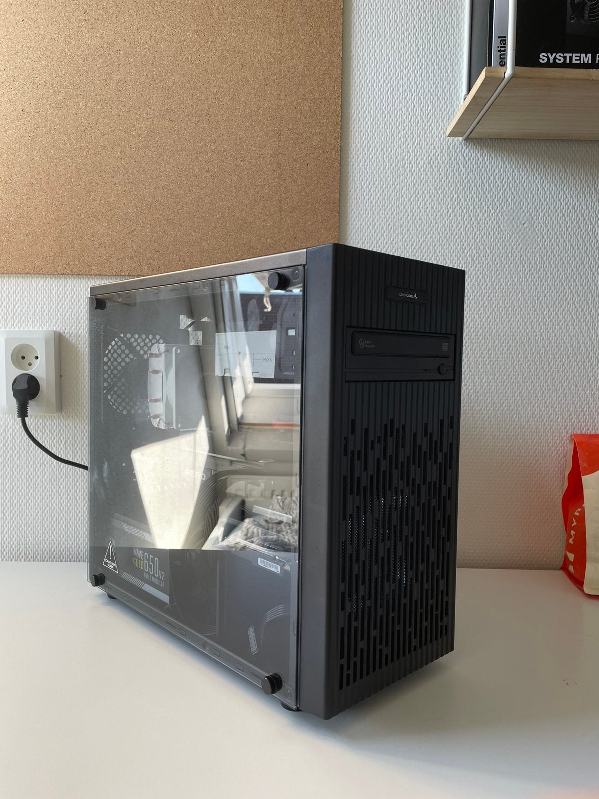 Gaming pc - intel 10 core, GTX 1070, 32gb, 1,5tb ssd, Computers en Software, Computerbehuizingen, Ophalen of Verzenden, Zo goed als nieuw
