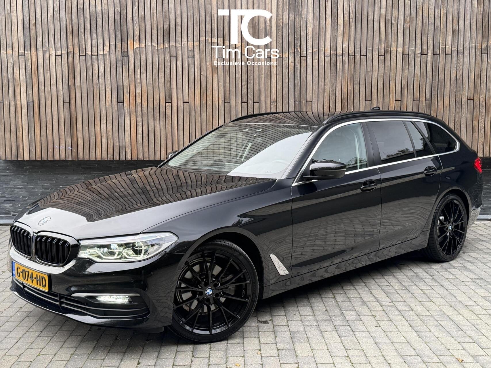 BMW 5-serie Touring 520i High Executive Automaat | Apple Car, Auto's, Automaat, 1998 cc, Achterwielaandrijving, Gebruikt