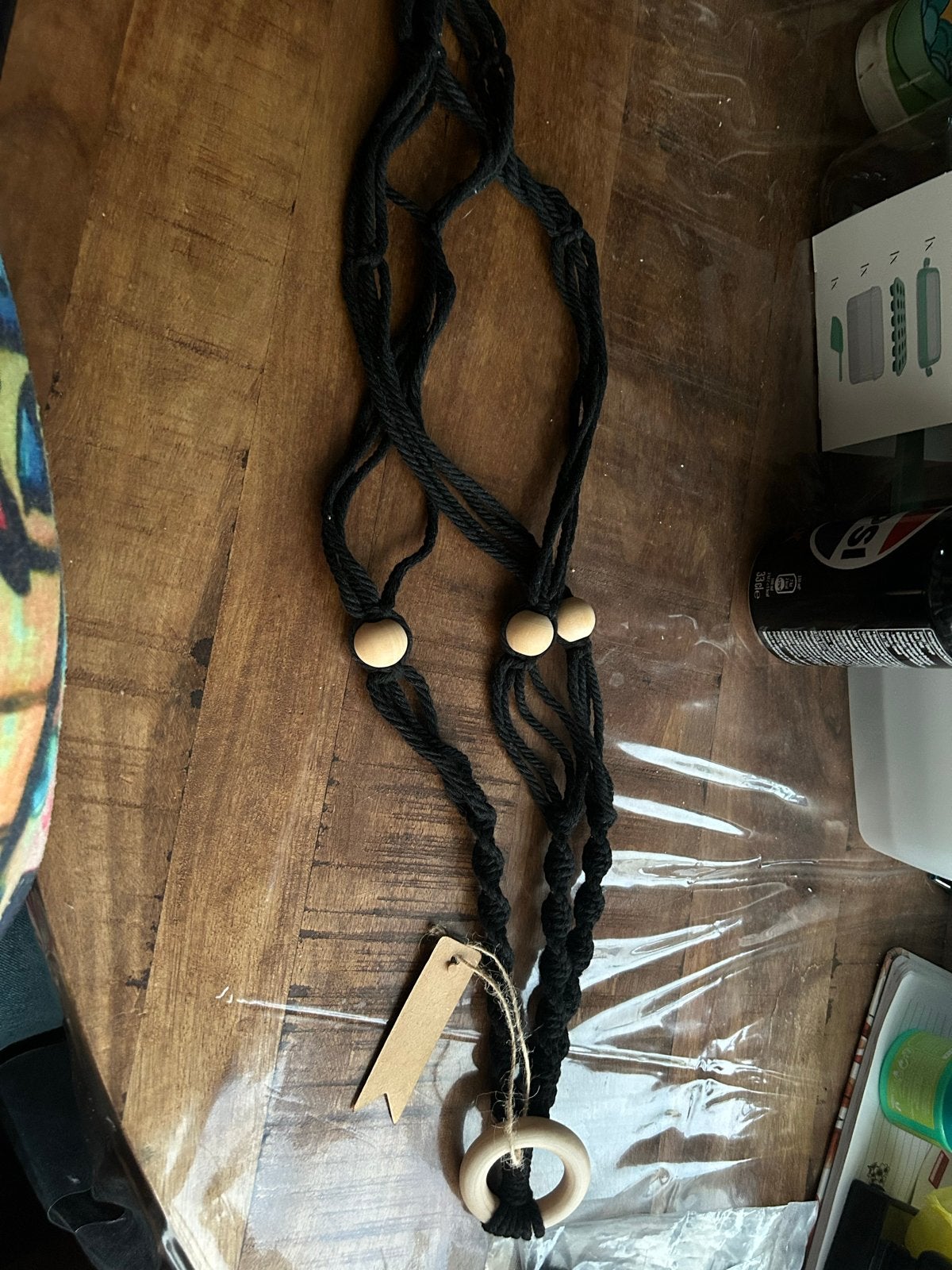 Zwarte plantenhanger van touw/draad (2 stuks beschikbaar), Ophalen of Verzenden, Nieuw, Zwart, Textiel
