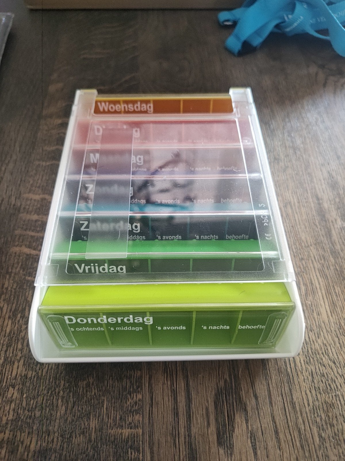 Medicijndoos / Pillendoos 7 dagen - 4 vakjes per dag, Ophalen, Zo goed als nieuw, Overige typen
