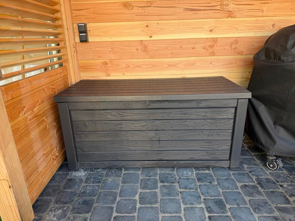 Keter Kunststof 630L Opbergbox (bon aanwezig), Tuin en Terras, Bergingen en Tuinkasten, Ophalen, Zo goed als nieuw, Kunststof