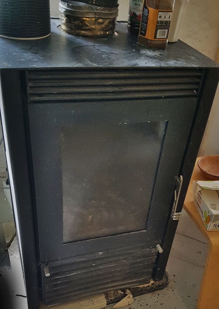 CV kachel voor verwarming met Laddomat pomp en toebehoren, Ophalen, Vrijstaand, Hout, Nieuw