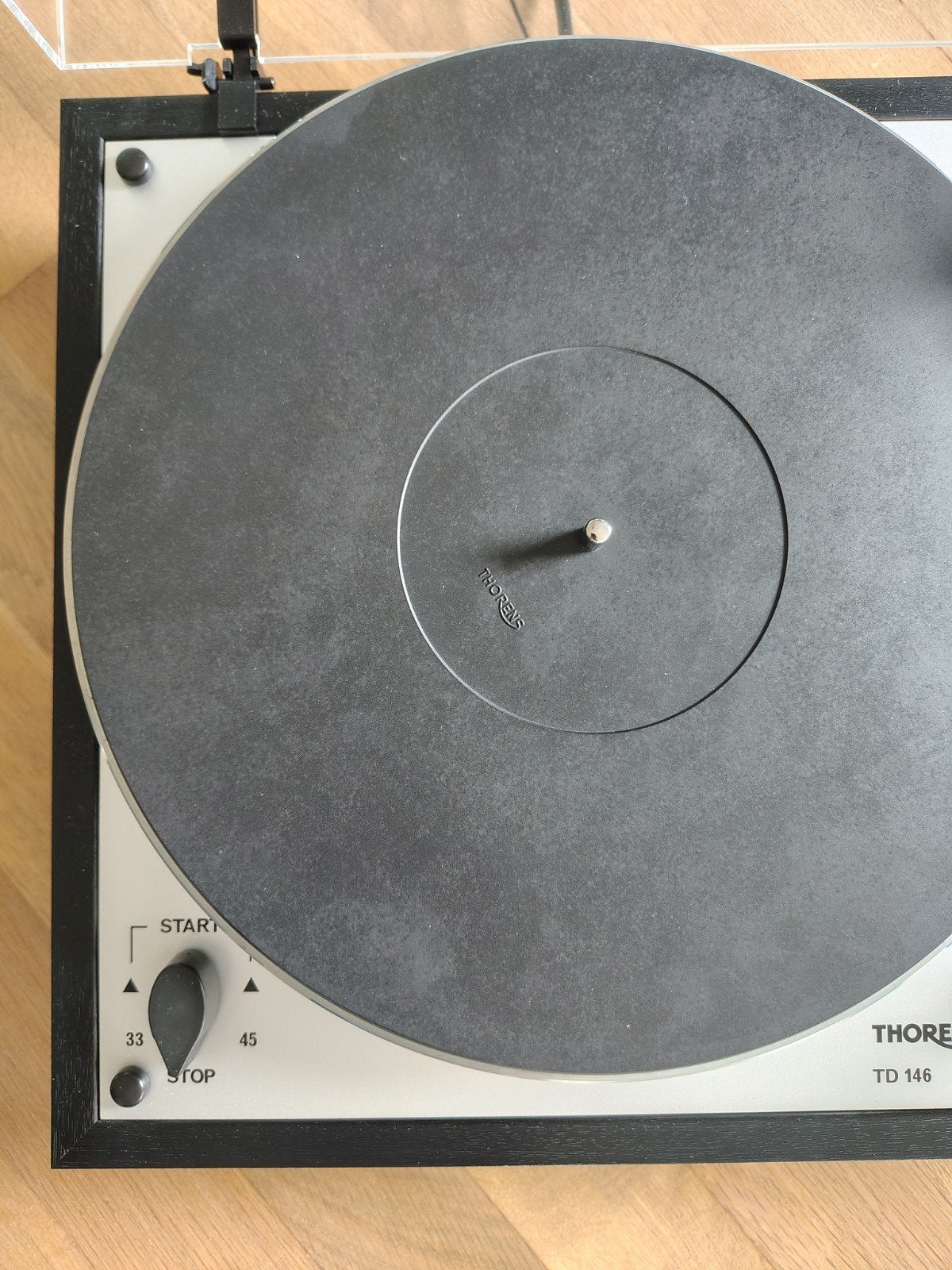 Thorens TD146 nieuwstaat, Ophalen of Verzenden, Zo goed als nieuw, Thorens