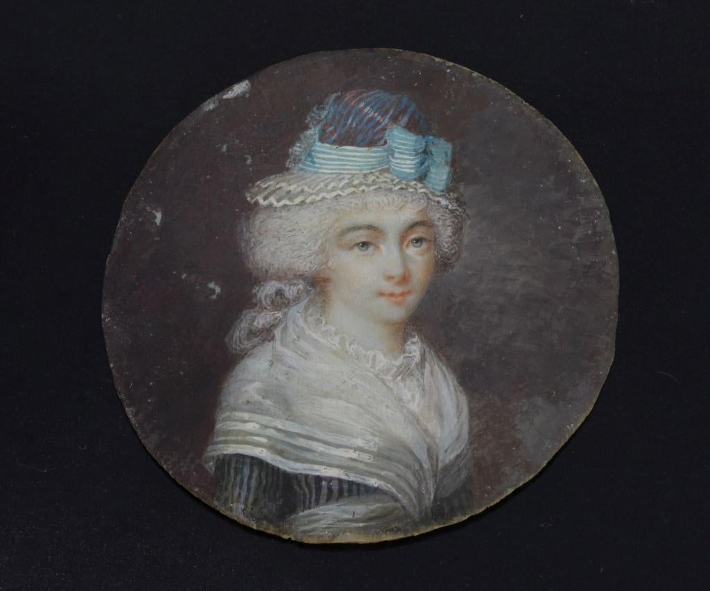 Ivoor antiek dames portret handgeschilderd goud broche, Verzenden, Goud, Broche, Met edelsteen